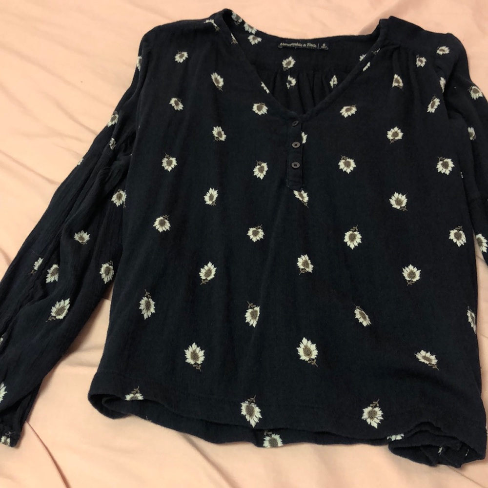 Cute long sleeve top